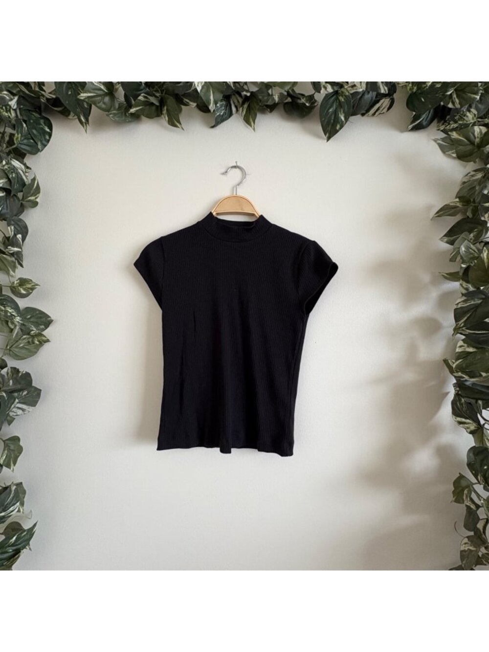 Old Navy Smock Neck Ribbed Fitted Short Sleeve Shirt Black Women’s Size M